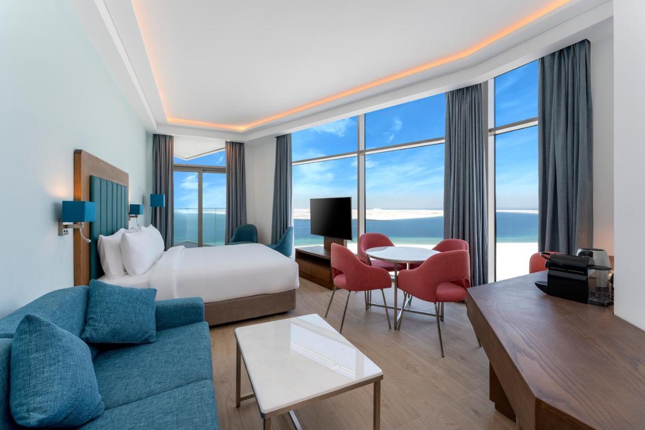 Junior Suite with Balcony